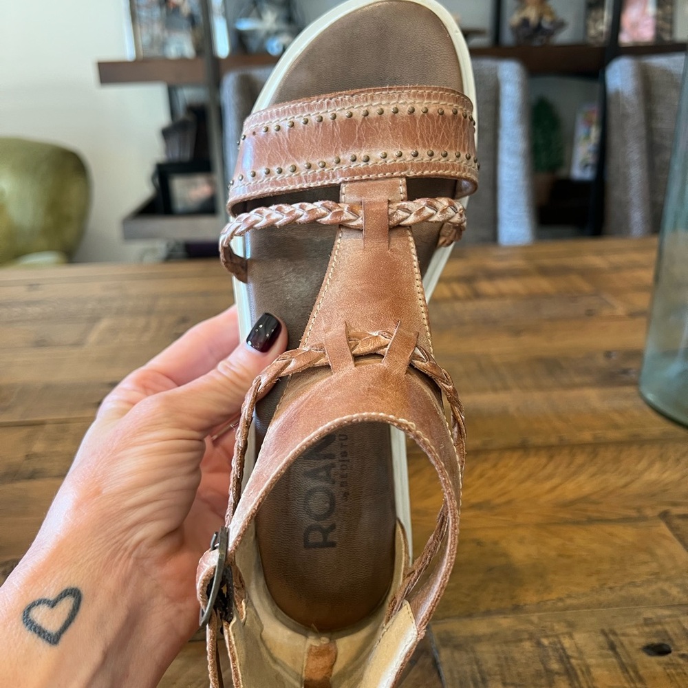 ROAN Bed/Stu Women's Tan Sandals - Picture 3 of 4